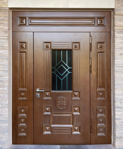 Парадная дверь с окном