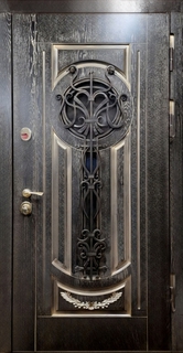Входная термодверь с художественной ковкой и стеклом (панели МДФ с патинированием)